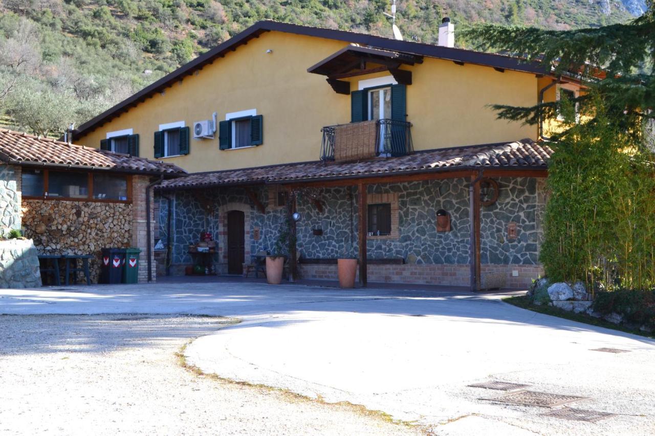 Costa Del Gallo Pacentro Kültér fotó